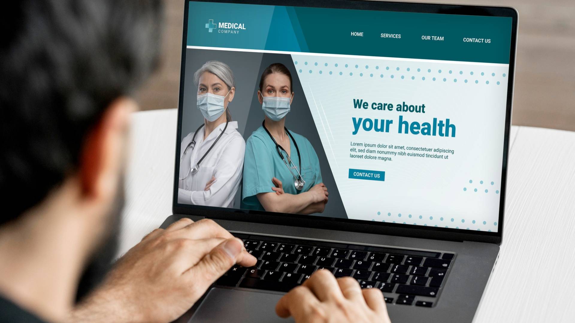 İzmir’de Klinikler İçin Dijital Güven Nasıl Oluşturulur?